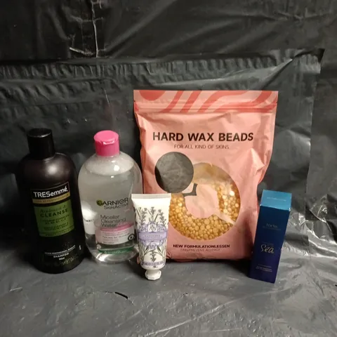 APPROXIMATEY 20 ASSORTED HEALTH AND BEAUTY PRODUCTS TO INCLUDE - HARD WAX BEADS - TRESEMME SHAMPOO AND GARNIER MICELLAR WATER