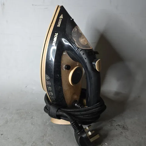 TOWER CERAGLIDE IRON IN BLACK