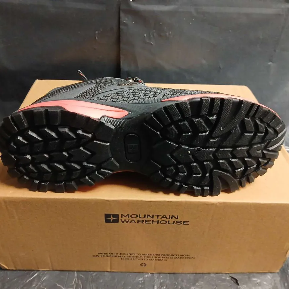 BOXED PAIR OF MOUNTAIN WAREHOUSE HIKING SHOES – UK SIZE 5