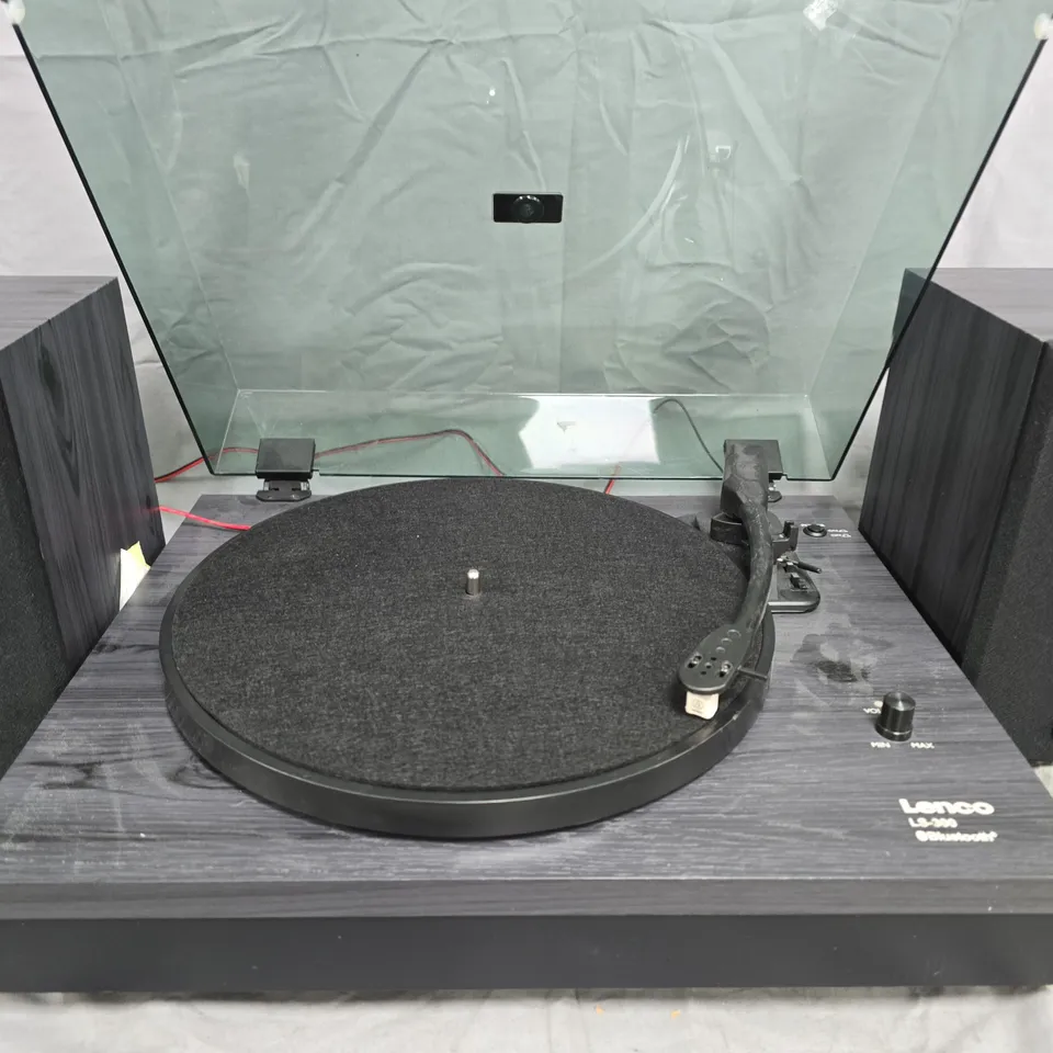 LENCO LS-300 BLUETOOTH TURNTABLE WITH BUILT-IN SPEAKERS