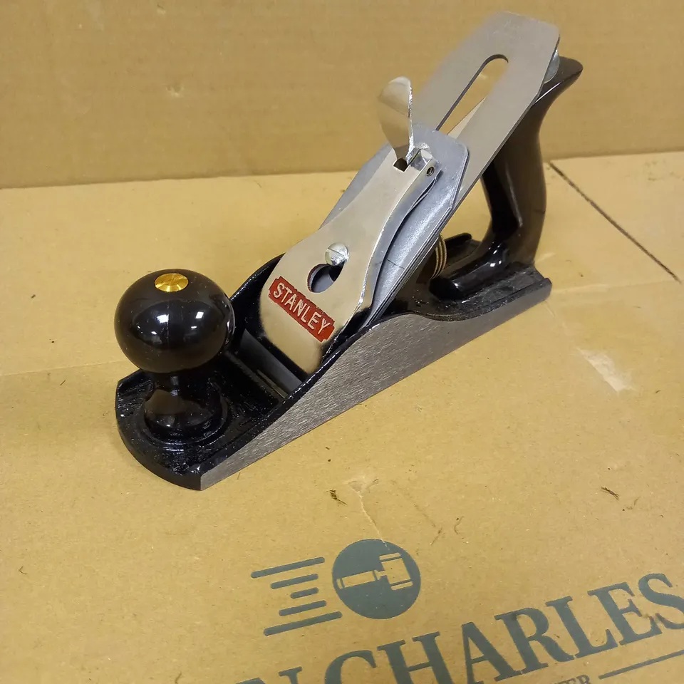 STANLEY 1-12-004 NO.4 SMOOTHING PLANE (2IN)