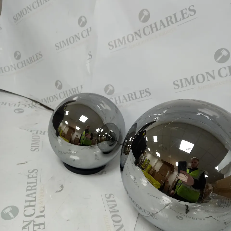 BOXED KELLY HOPPEN SET OF 2 INDOOR OUTDOOR PRELIT GLASS DECOR, REFLECTIVE ORBS