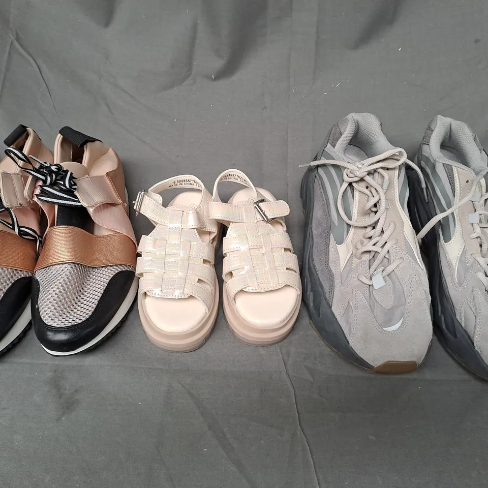 BOX OF APPROXIMATELY 15 ASSORTED PAIRS OF SHOES AND FOOTWEAR ITEMS IN VARIOUS STYLES AND SIZES TO INCLUDE NUTMEG, RIVER ISLAND, ETC