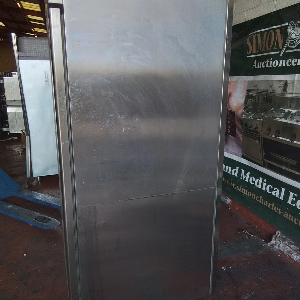 COMMERCIAL ONE DOOR STAINLESS CHILLING/FREEZER UNIT 