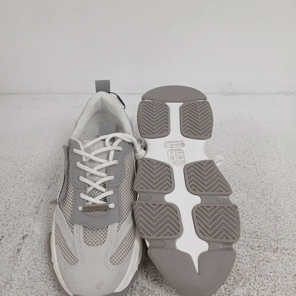 STEVE MADDEN TRAINERS – GREY/WHITE, WOMEN’S ATHLETIC SNEAKERS - SIZE UNKOWN