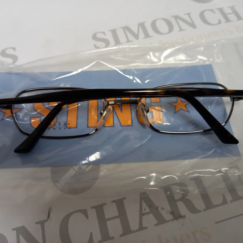 APPROX 10 DERIGO STING GLASSES