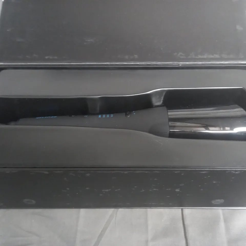 BOXED REVAMP PROGLOSS HOLLYWOOD WAVE, CURL AND ADVANCED SHINE