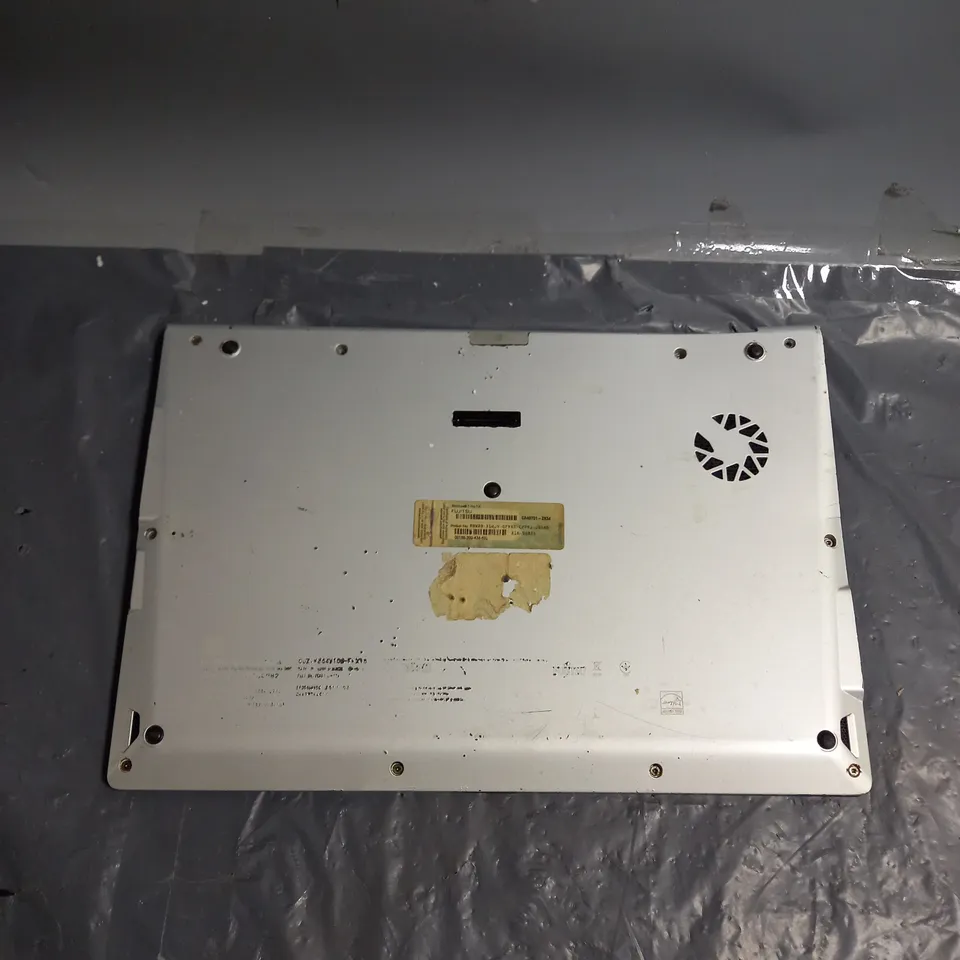 FUJITSU LIFEBOOK U772 IN SILVER