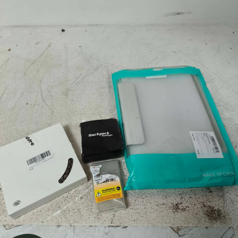 APPROXIMATELY 15 ASSORTED HOUSEHOLD PRODUCTS TO INCLUDE TABLET CASE, BACKPACK LIGHT, HOME DECOR ETC