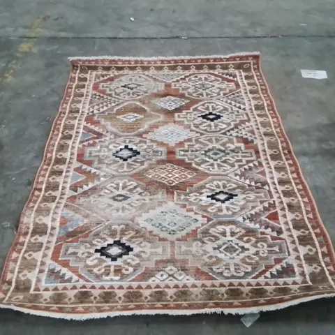QUALITY DESIGNER AREA RUG - APPROXIMATELY 170X120CM