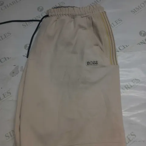 HUGO BOSS CREAM FLEECED SHORTS SIZE XXL