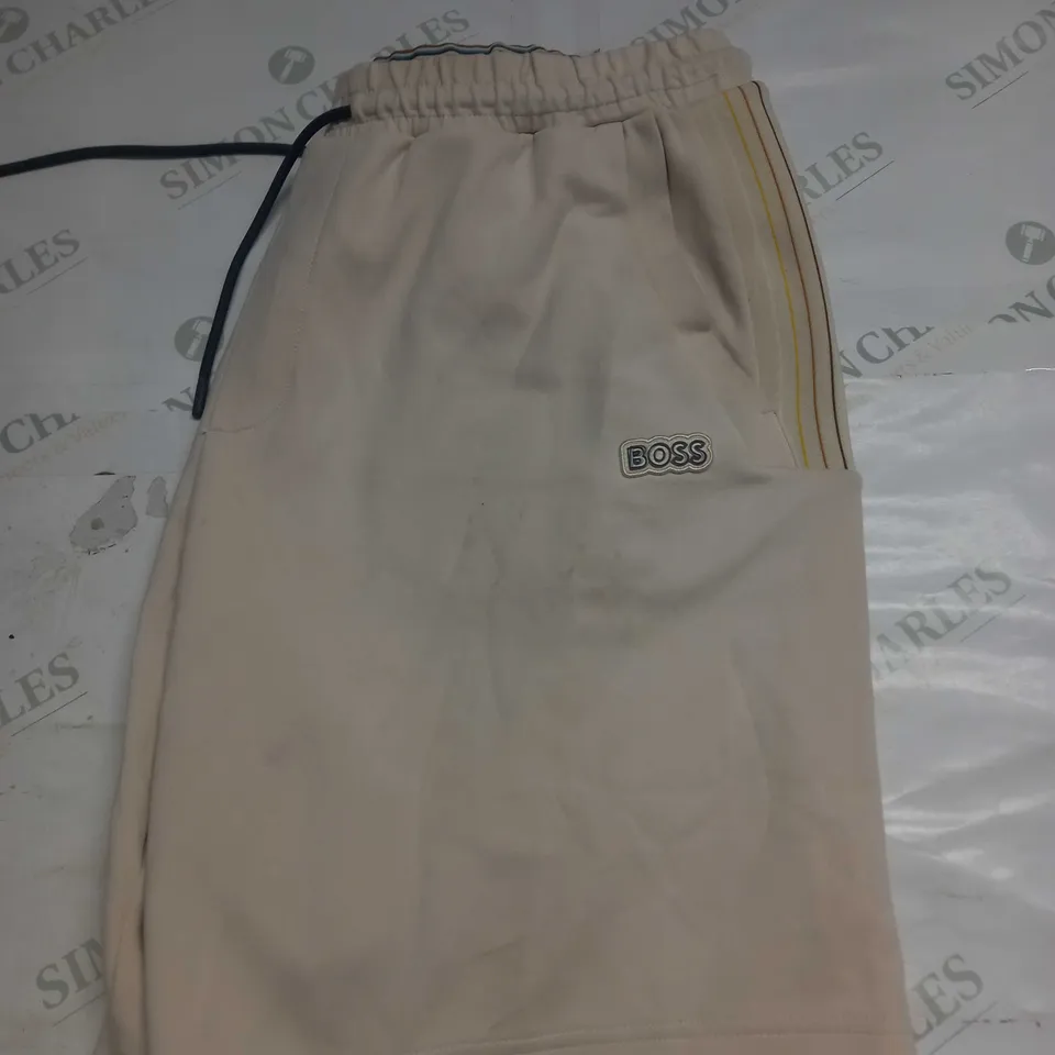 HUGO BOSS CREAM FLEECED SHORTS SIZE XXL