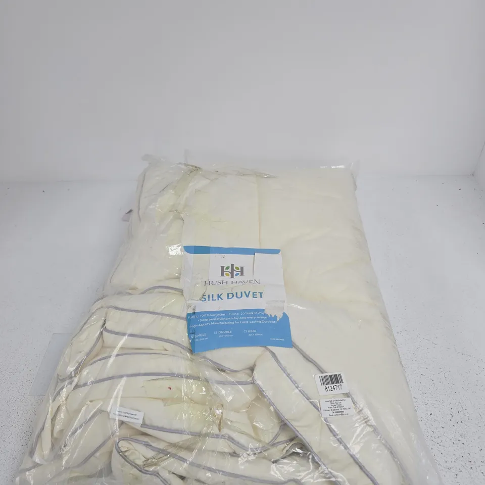 HUSH HAVEN SILK DUVET – WHITE, FABRIC 100% POLYESTER; FILLING 20% SILK + 80% POLYESTER