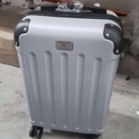 LUGG SKYWANDER 20 INCH TRAVEL SUITCASE SILVER 