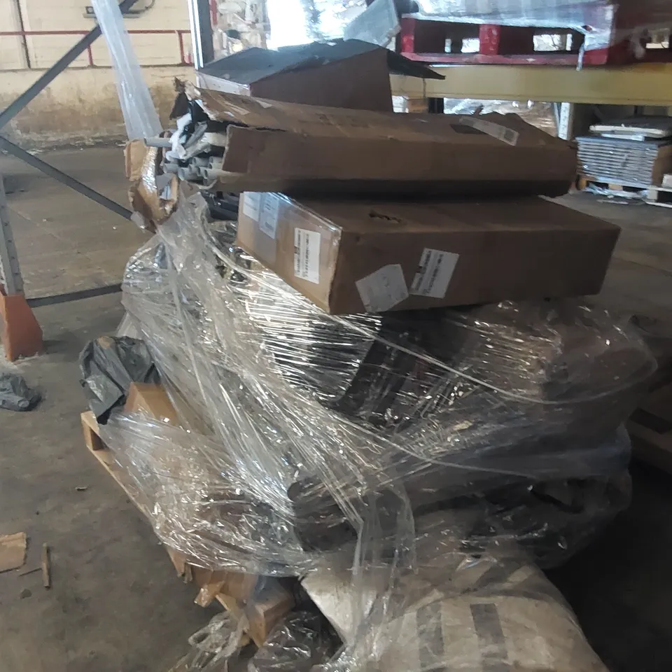 PALLET CONTAINING A LARGE QUANTITY OF ASSORTED CONSUMER PRODUCTS/FURNITURE PARTS ECT