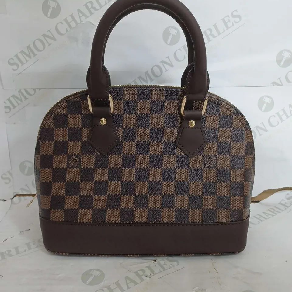 LOUIS VUITTON SMALL ZIP HAND BAG