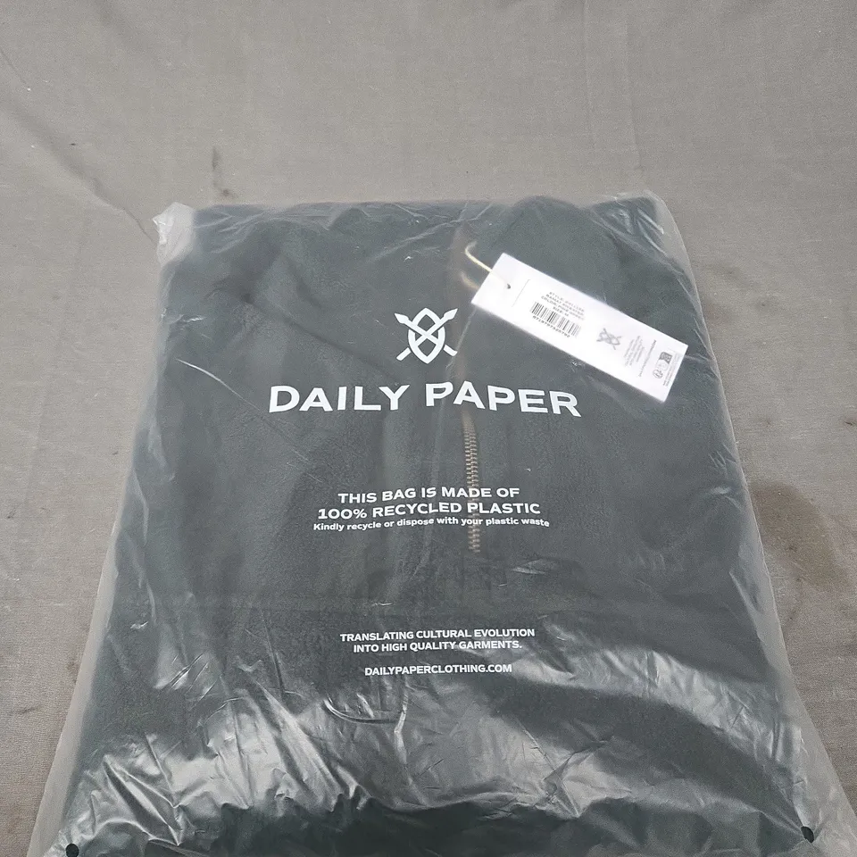 BAGGED DAILY PAPER RAMAT SWEATER SIZE M 