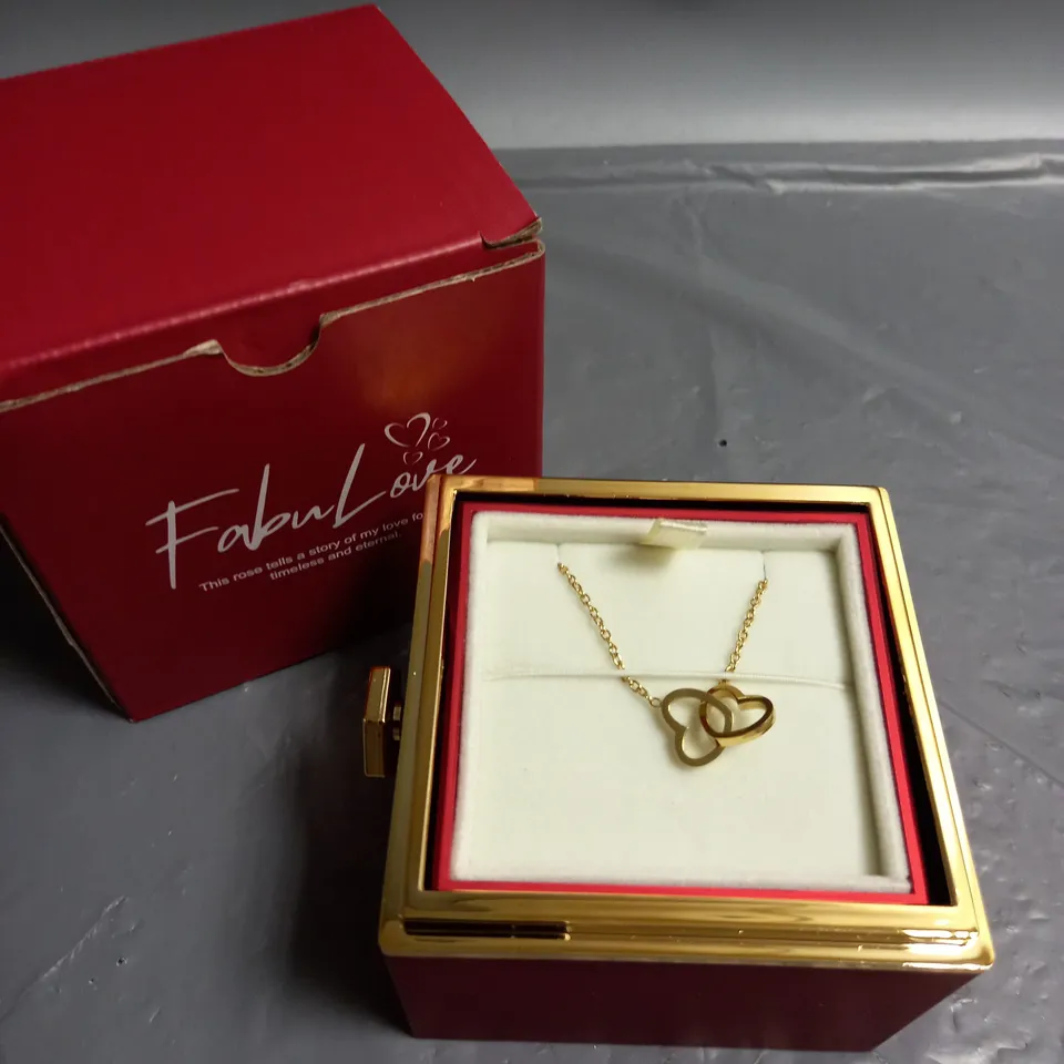 BOXED FABULOVE ROSE AND NECKLACE SET
