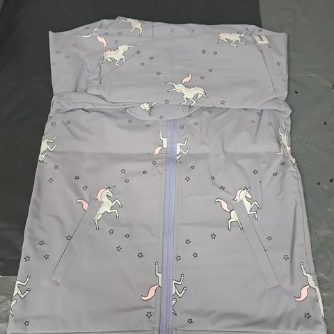 HOLLY AND BEAU COLOUR CHANGING RAINTCOAT - LILAC UNICORNS - SIZE AGE 7-8