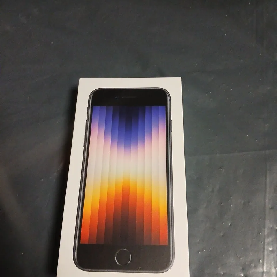 APPLE IPHONE SE BLACK – BOXED 