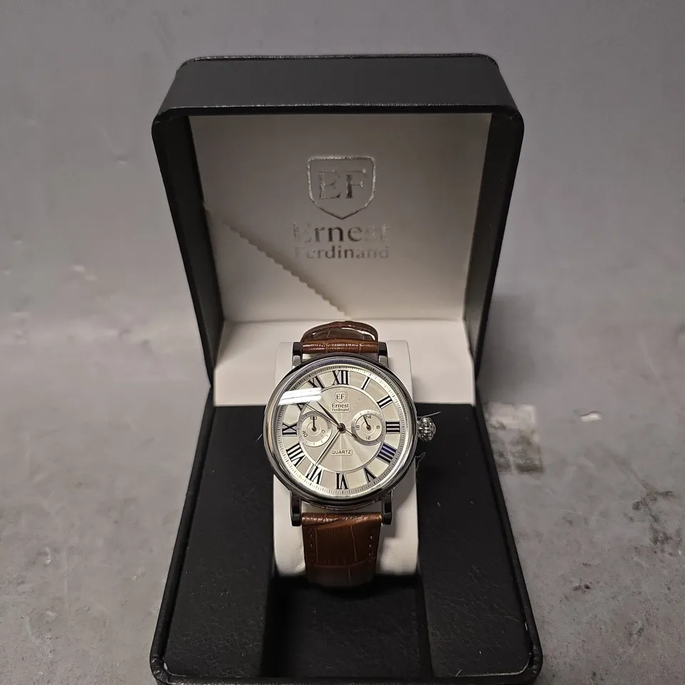 ERNEST FERDINAND WATCH – FUNCTIONING SUB DIALS – LEATHER STRAP – GLASS EXHIBITION BACKCASE – GIFT BOX