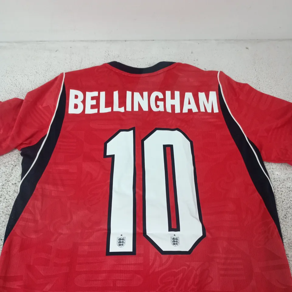 ENGLAND KIDS FOOTBALL SHIRT IN RED WITH BELLINGHAM ON REAR - KIDS XL