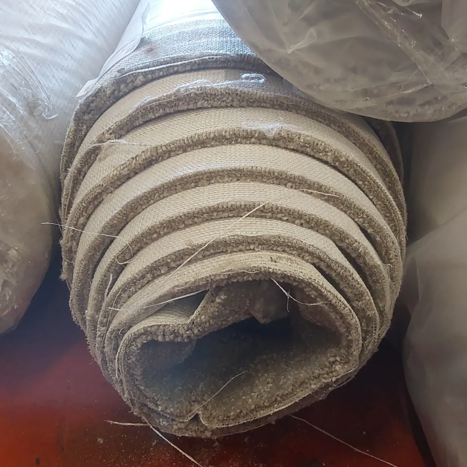 ROLL OF QUALITY EC FREEDOM XTRA MOREL CARPET - APPROXIMATELY 4.71 x 5m