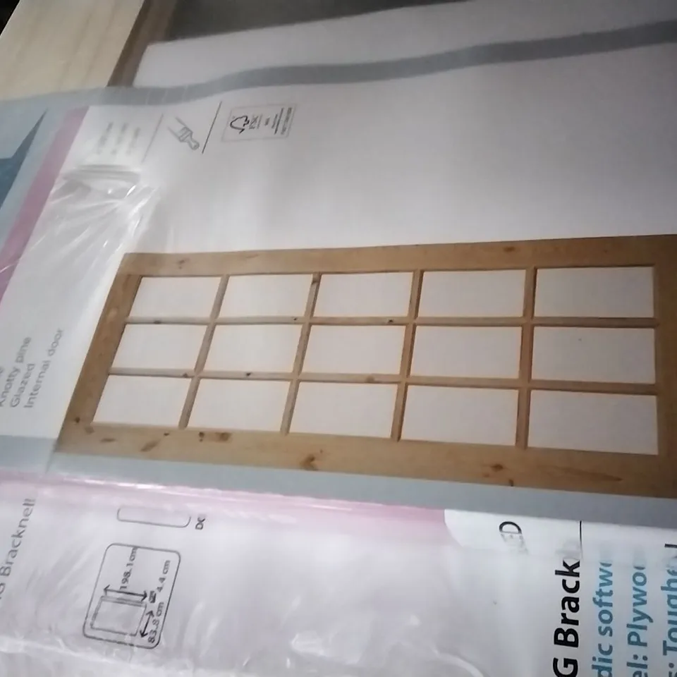 KNOTTY PINE 15 LITE GLAZED INTERNAL DOOR 762 X 1981MM