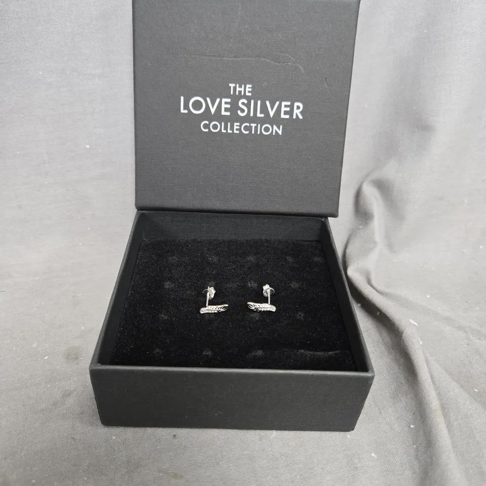 BOXED THE LONE SILVER COLLECTION WOMENS FEATHER EARRINGS