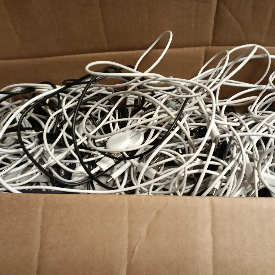 BOX OF APPROXIMATELY 150 APPLE WATCH MAGNETIC CHARGERS 