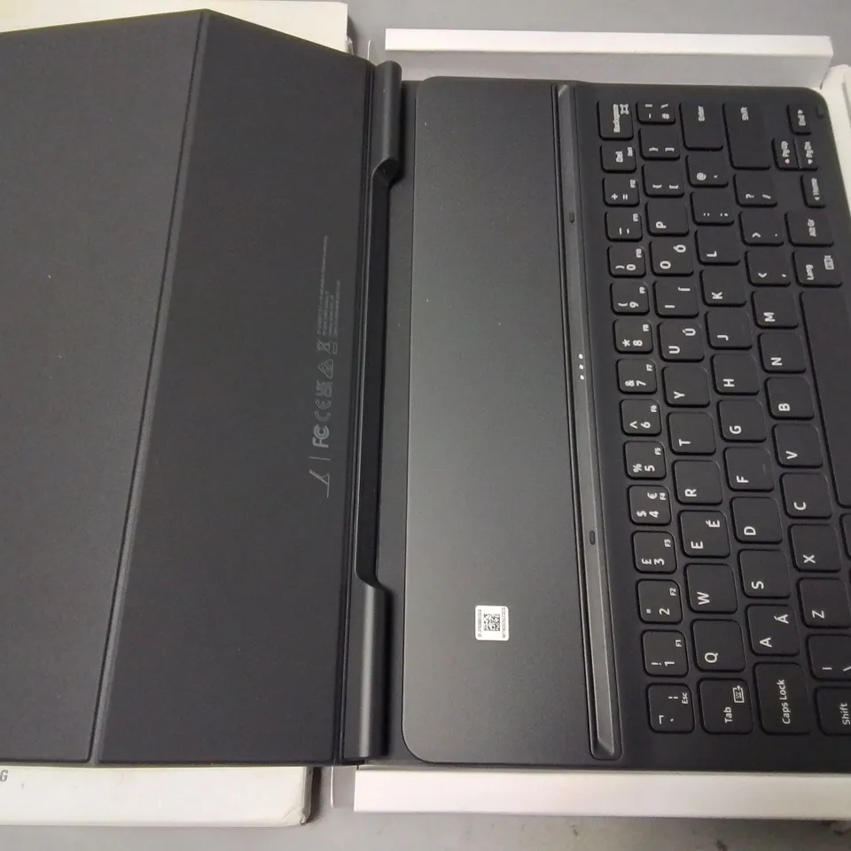 BOXED SAMSUNG BOOK COVER KEYBOARD SLIM