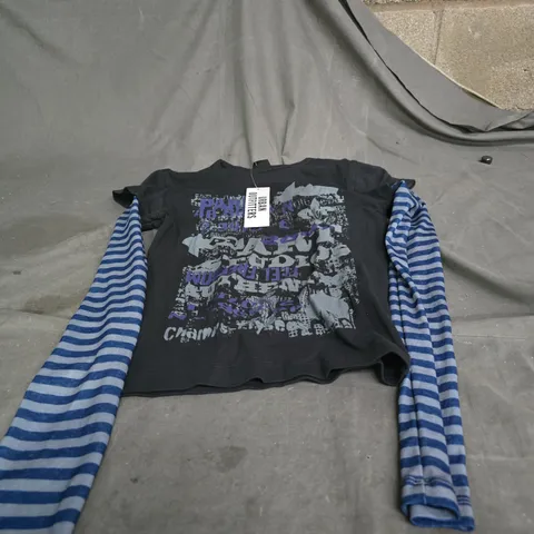 URBAN OUTFITTERS LONG SLEEVE T SHIRT, 2 IN 1 STYLE. SIZE S P