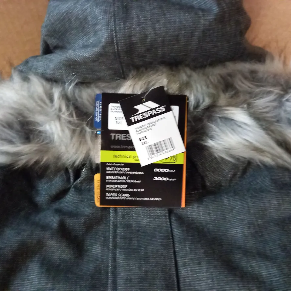 TRESPASS THUNDERY WOMENS PARKA IN BLACK/SILVER - 3XL