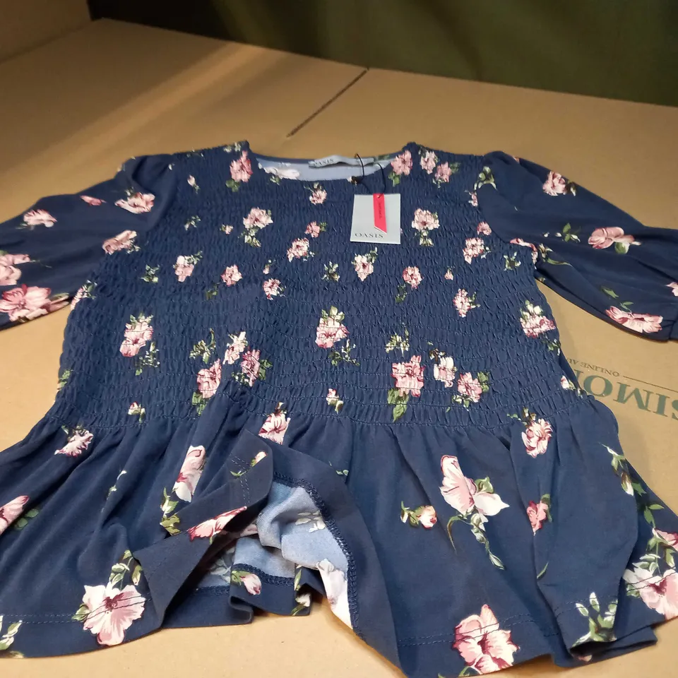 OASIS NAVY FLORAL PRINT SHIRRED TOP - XS