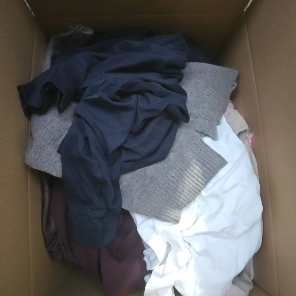 LARGE BOX OF APPROXIMATELY 25 ASSORTED CLOTHING ITEMS IN VARIOUS COLOURS, STYLES AND SIZES - COLLECTION ONLY