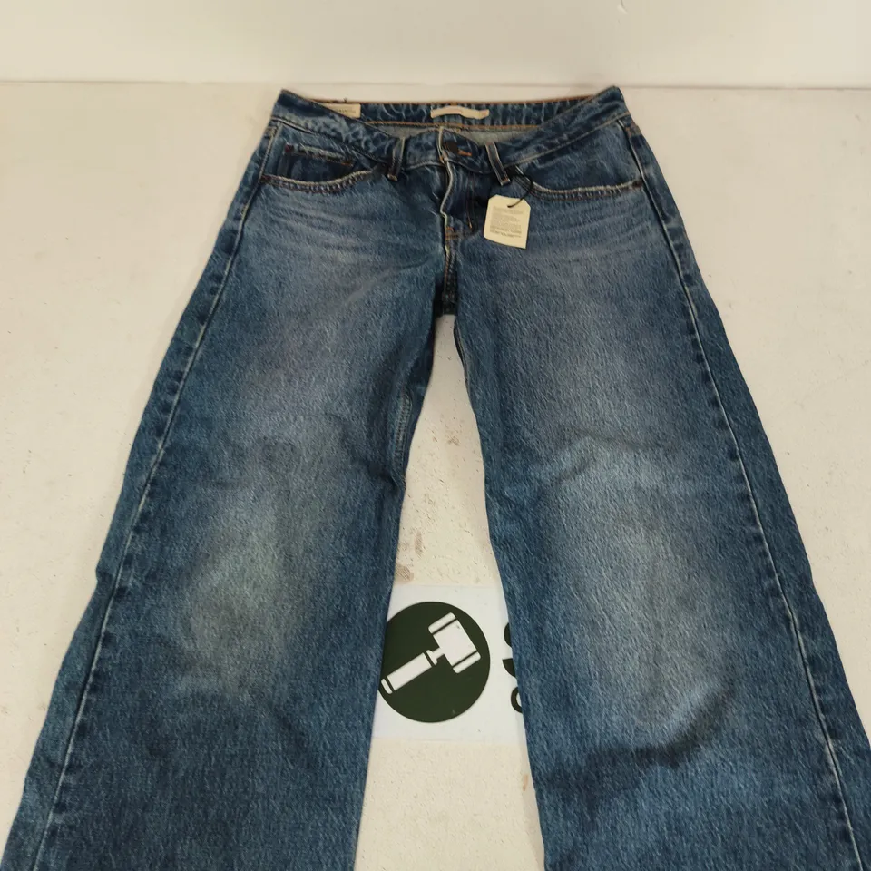 LEVI'S PREMIUM LOW LOOSE JEANS – UK 27