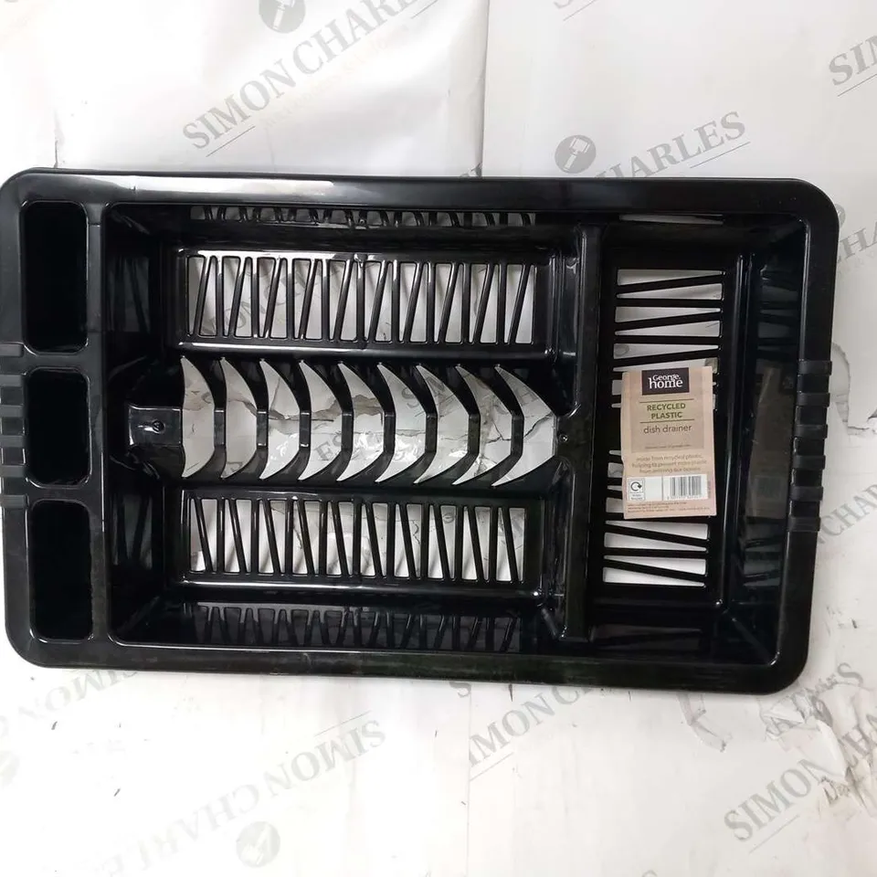 APPROXIMATELY 8 BRAND NEW RECYCLED PLASTIC DISH DRAINERS