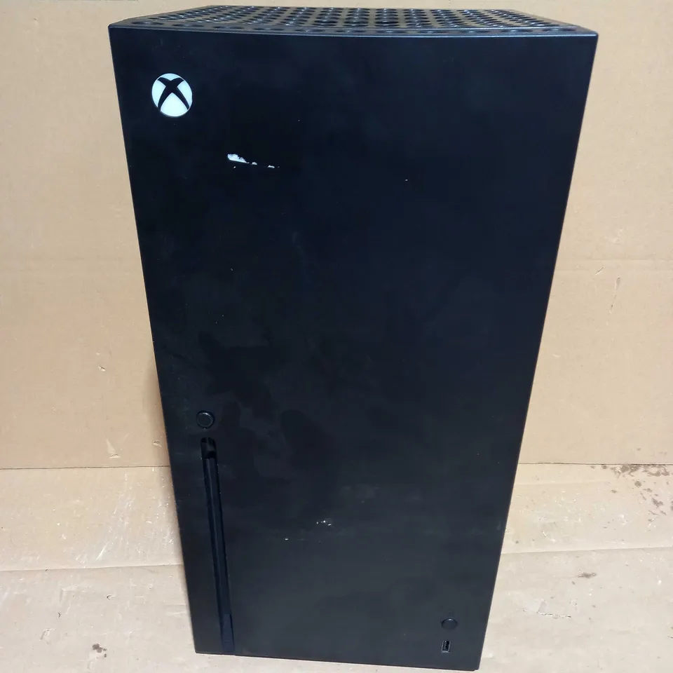 XBOX SERIES X THEMED MINI FRIDGE	