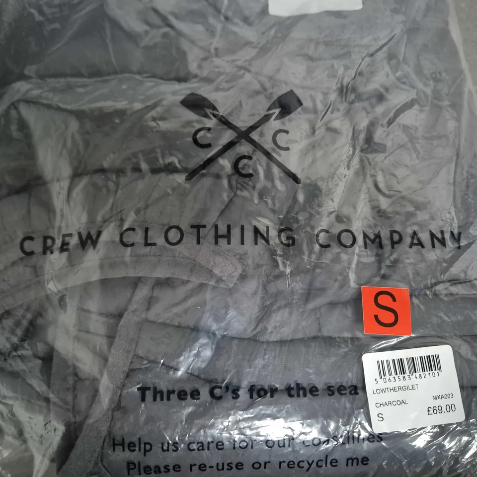 BAGGED CREW CLOTHING COMPANY LOWTHER GILET – CHARCOAL, SIZE S