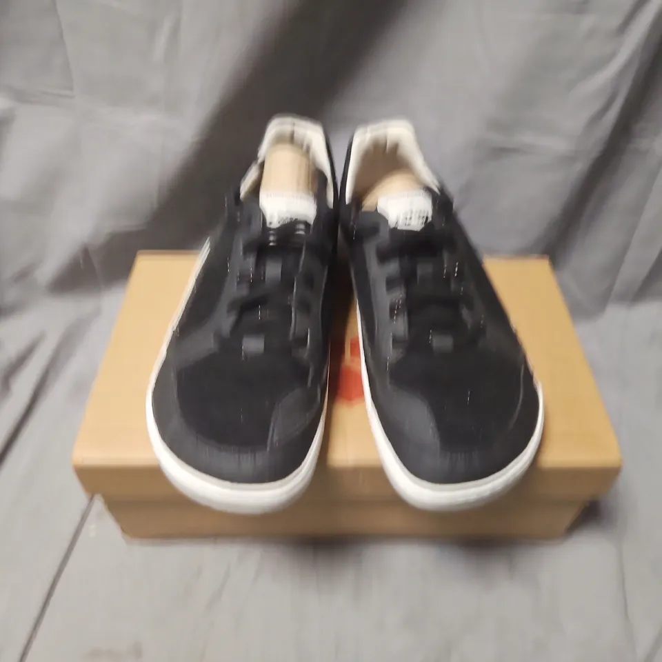 BOXED VIVOBAREFOOT GOBI II SNEAKER PREMIUM CANVAS – OBSIDIAN TEXTILE, UK 9 (EU 43) – MEN'S