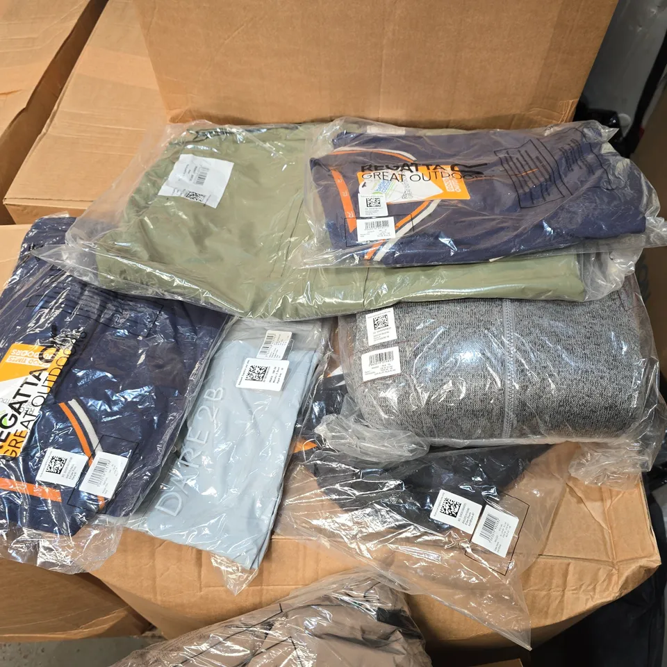 LOT OF APPROXIMATELY 20 ASSORTED BRAND NEW REGATTA AND DARE2BE CLOTHING ITEMS