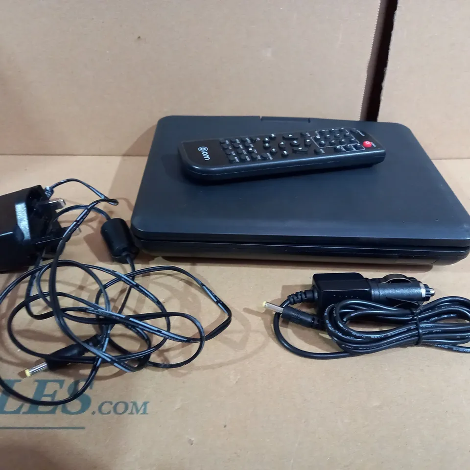 ONN 9" PORTABLE DVD PLAYER WITH SWIVEL SCREEN