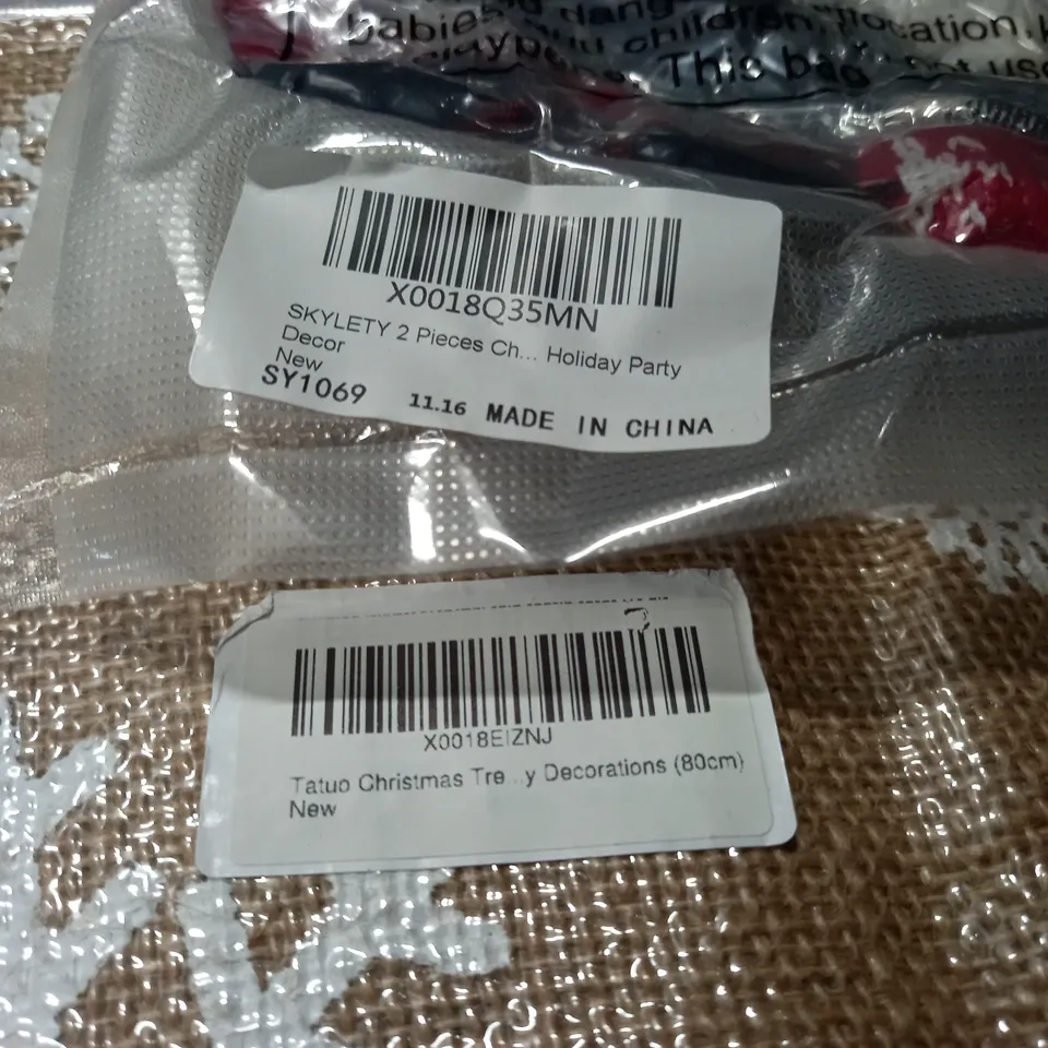 LOT OF 9 VAC SEALED CHRISTMAS DECORATIONS