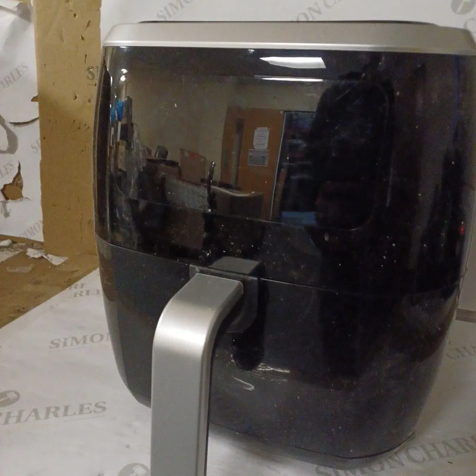 AMAZON BASICS 6-LITRE AIR FRYER