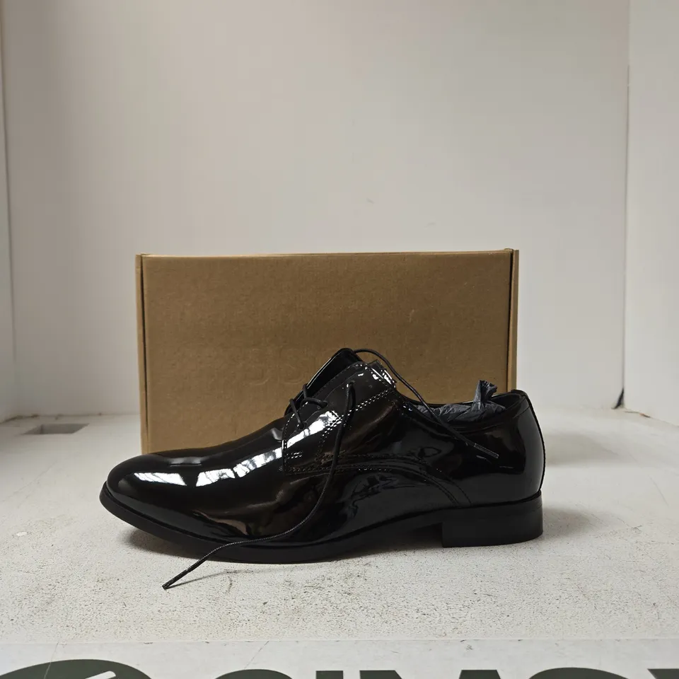 MOSS MEN'S BLACK PATENT LEATHER OXFORD DRESS SHOES – UK 9 (EU 43)