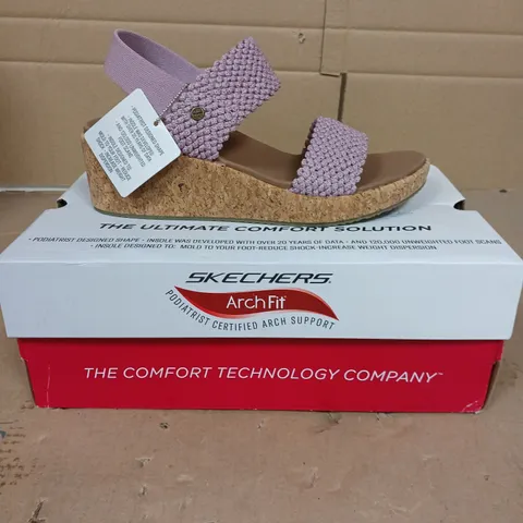 SKECHERS ARCH FIT BEVERLEY SANDALS MAUVE SIZE 4