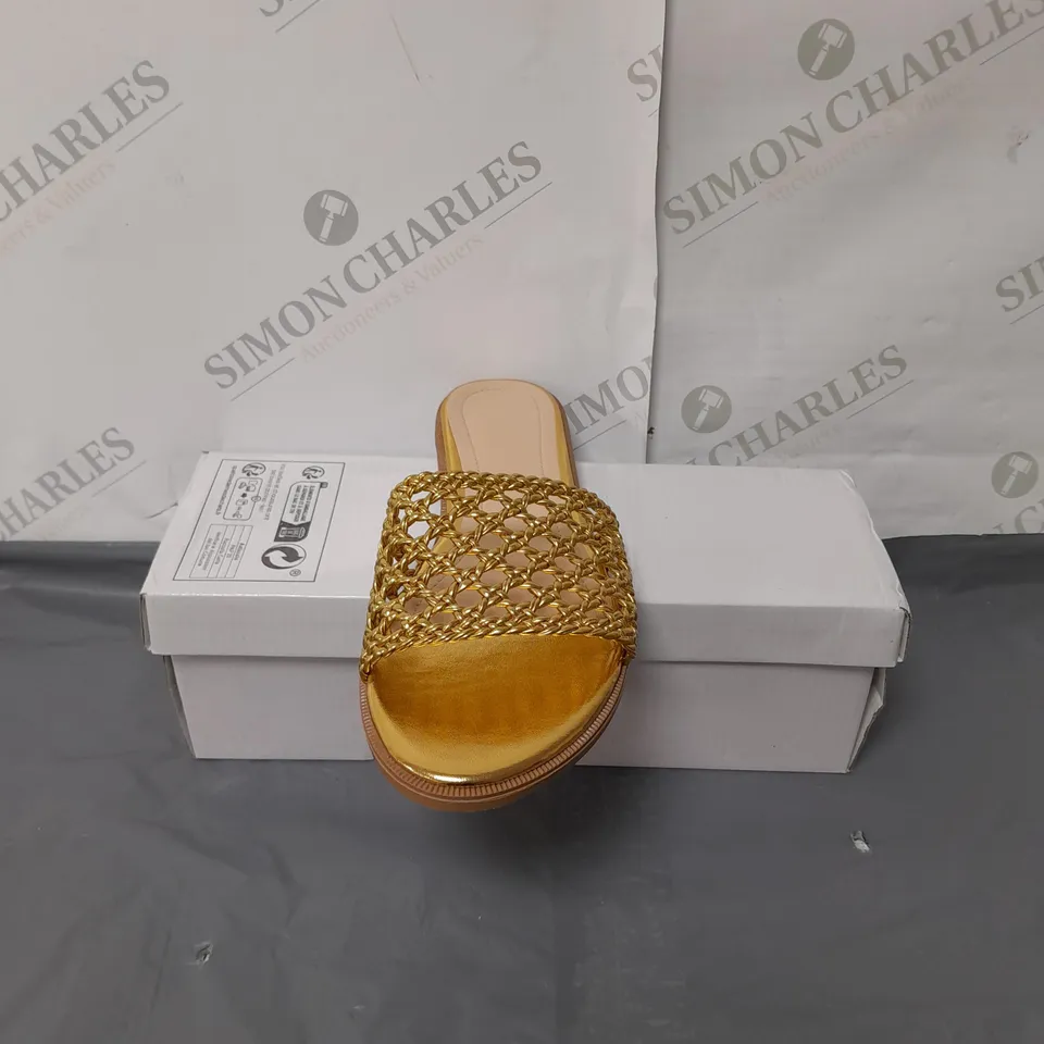 UNBRANDED LADIES GOLD SLIDERS SIZE EU 38