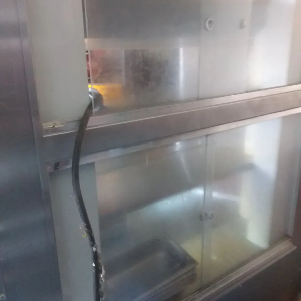 SELF SERVE HOT DELI CABINET