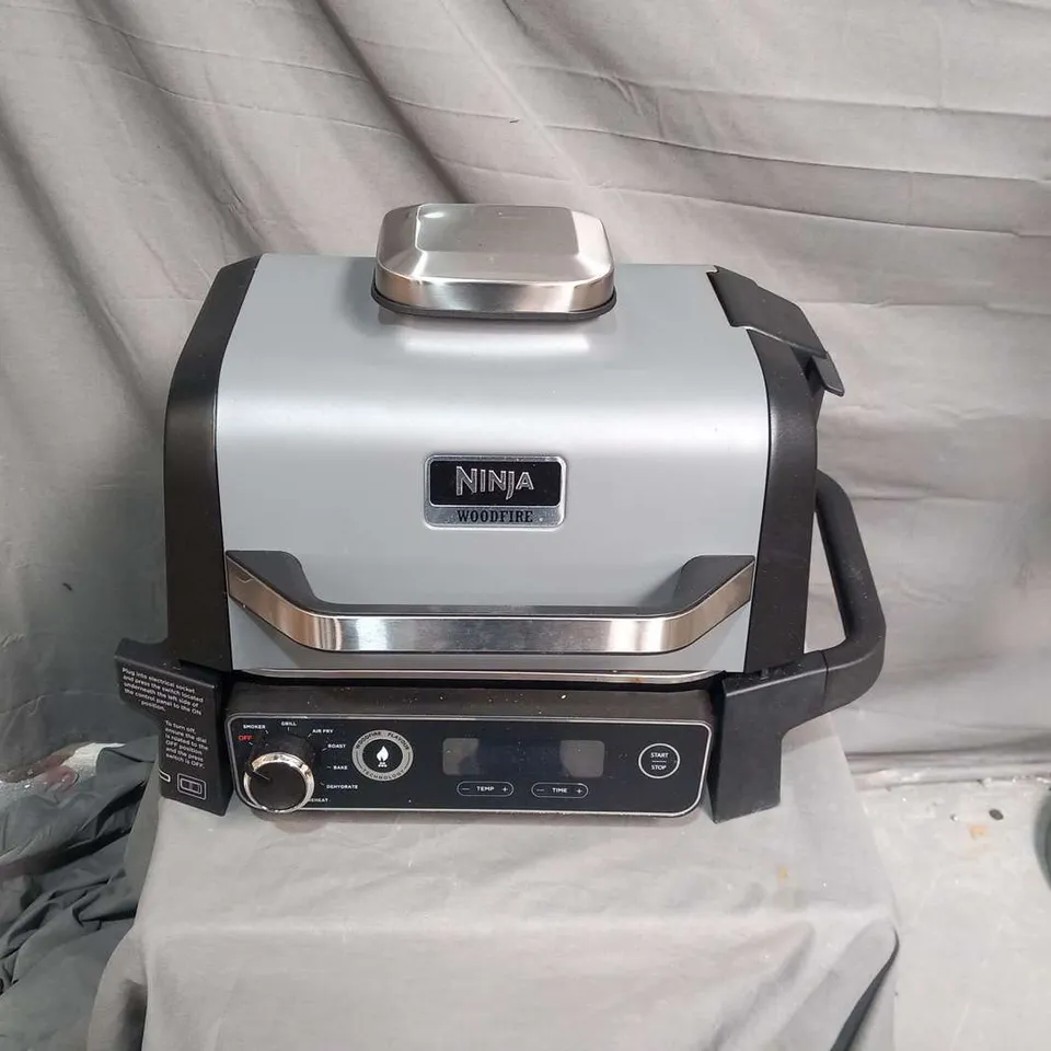 NINJA WOODFIRE OG701UK