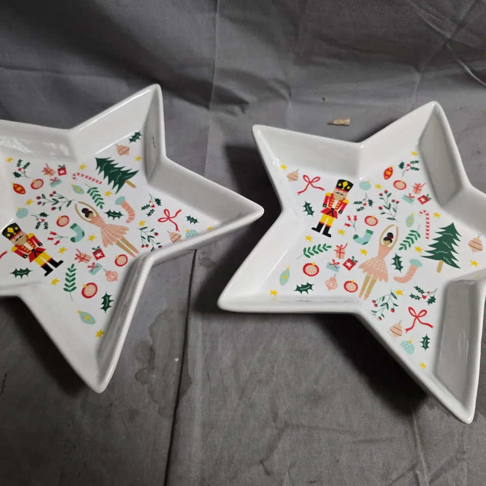2 X NUTCRACKER DESIGN LARGE STAR SNACK BOWLS